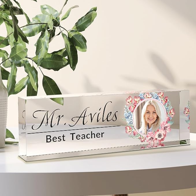 Office Desk Name Plate Personalized, Custom Name Plates for Desks on Acrylic Glass, Office Desk Decor Nameplate, Desk Accessories, Personalized Office Gift for Boss Coworkers (Bust Shot) 731