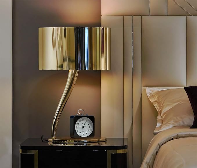 AYRELY® Battery Operated Alarm Clock,Small Retro Table Clock,Slient Metal Desk Clock with Light for Living Room Decor,Bedroom,Bedside,Shelf (Black)