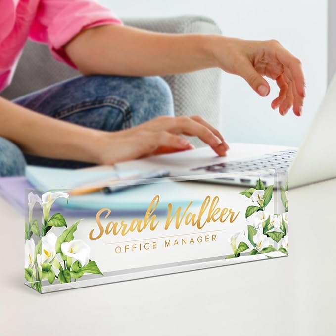 Name Plate for Desk, Desk Name Plate Personalized, Office Decor for Women Men, Acrylic Desktop Accessories, Office Gifts for Boss Nurse Teacher Coworker, Employee Appreciation Gift (Purple Calla)
