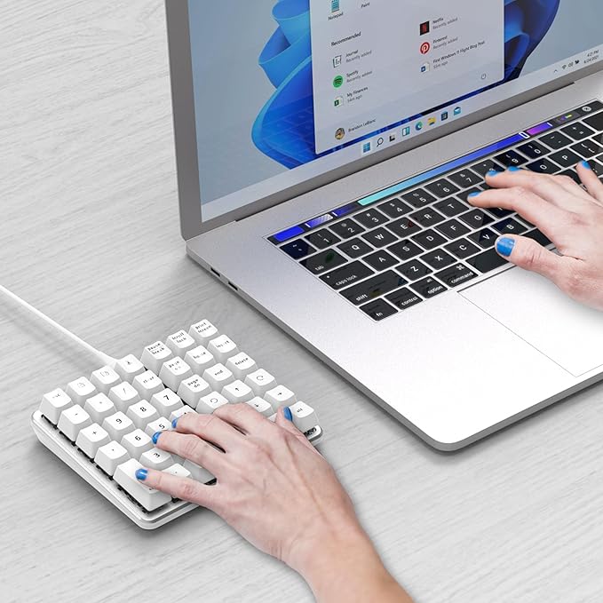 SurnQiee Left-Handed Mechanical Numeric Keypad, Hot-Swap LED Backlit Number Pad, Dual Mode USB C Keyboard, Expanded into a Left-Handed Keyboard (White)