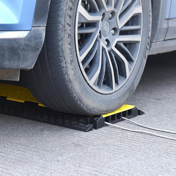Rubber Cable Protector Ramp, Heavy Floor Cable Wire Cord Cover Speed Bumps 22000Lbs Load Capacity, Driveway Hose Cable Ramp Protective Cover for Indoor and Outdoor (5-Channel x 2Pcs)