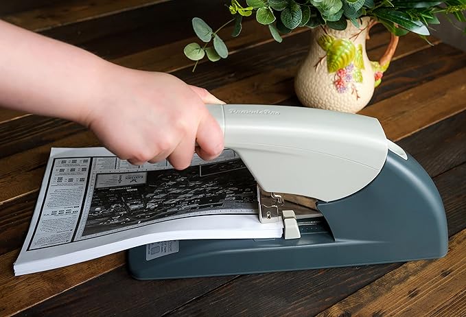 PowerForce 175 Heavy Duty Flat Clinch Office Stapler, 20 to 175 Sheets Using one Size 3/4" Leg-Length Staple, Includes 400 Staples and a Staple Remover