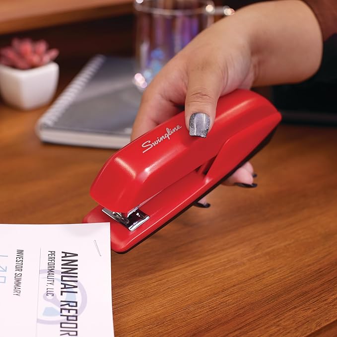 Swingline Stapler, 20 Sheet Capacity, 545 Desktop Stapler, Rio Red (S7054510)